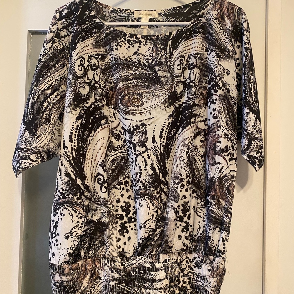 Dressbarn Black and White Graphic Short Sleeve Blouse